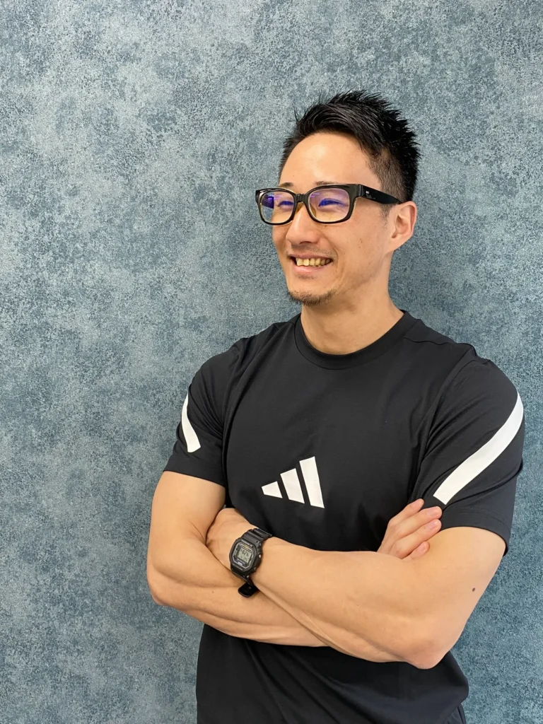 白山・本駒込のマシンピラティス×パーソナルジムSTAND TALLのトレーナー、塩入拓郎